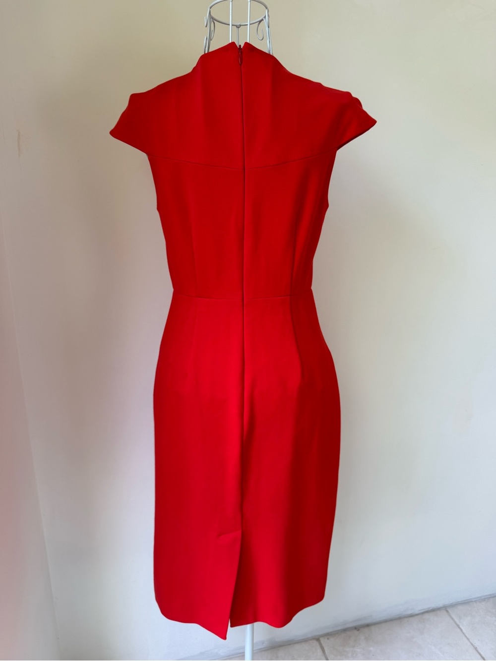 Diane von Furstenberg Red Sheath Dress Cap Sleeve Career Cocktail Size 0 - Picture 2 of 7